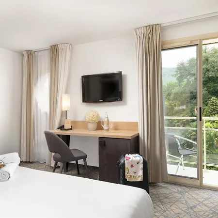 Eliseo Hotel 4*