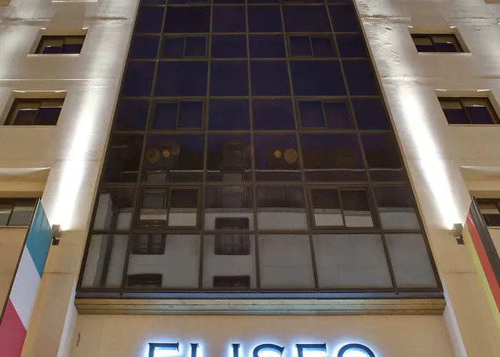 ホテル Eliseo
